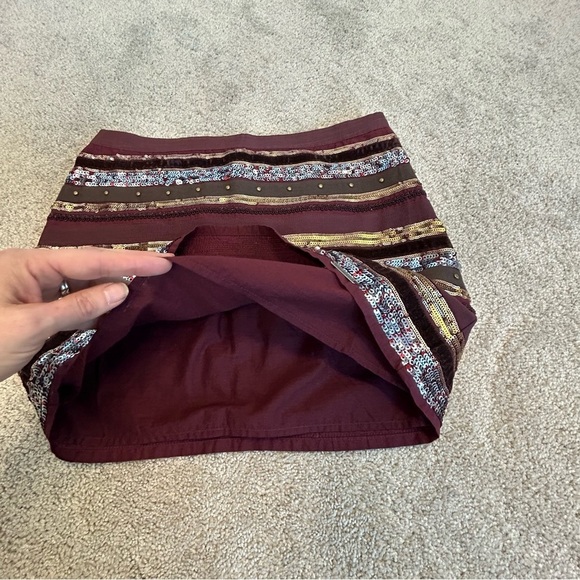 ABERCROMBIE & Fitch maroon burgundy striped sequin beaded velvet mini skirt Sz0 - Picture 7 of 15